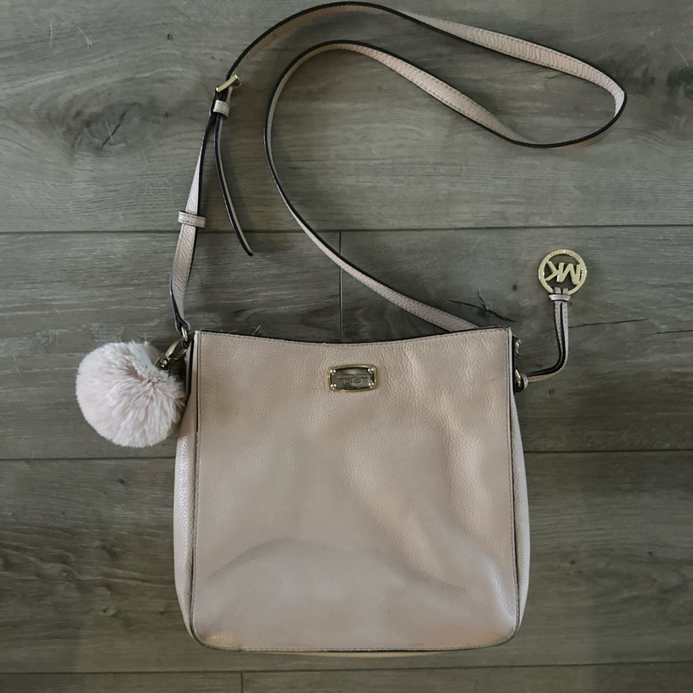 Michael Kors‎ Jet Set Travel Medium Leather Crossbody Powder Blush Pink